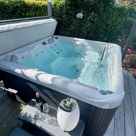 Schlossblick - 4 Sterne Sauna Pool Whirlpool Exklusiv 布劳恩费尔斯