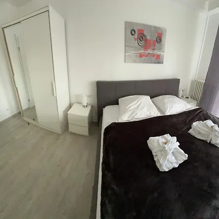 Schlossblick - 4 Sterne Sauna Pool Whirlpool Exklusiv *