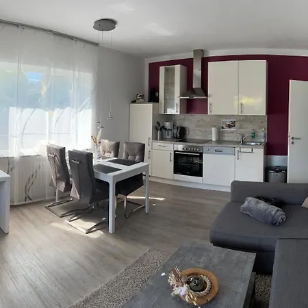 Schlossblick - 4 Sterne Sauna Pool Whirlpool Exklusiv * Braunfels