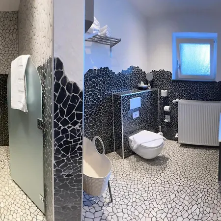 Lägenhet Schlossblick - 4 Sterne Sauna Pool Whirlpool Exklusiv