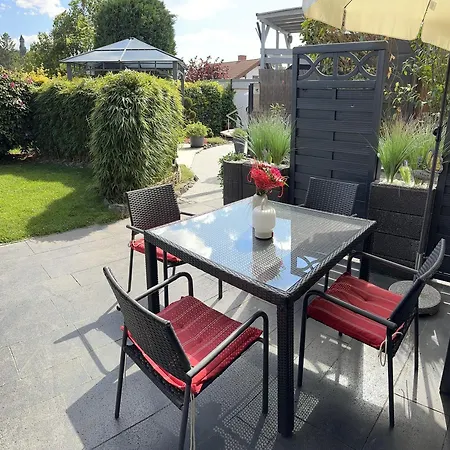 Schlossblick - 4 Sterne Sauna Pool Whirlpool Exklusiv Lägenhet *