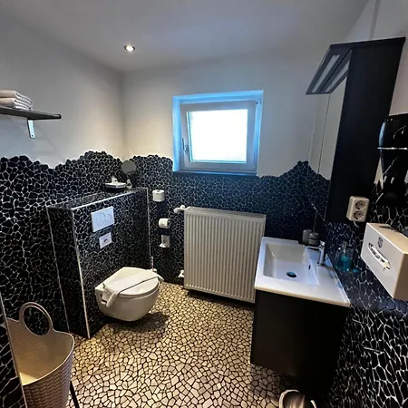 Schlossblick - 4 Sterne Sauna Pool Whirlpool Exklusiv