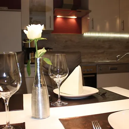 公寓 Schlossblick - 4 Sterne Sauna Pool Whirlpool Exklusiv