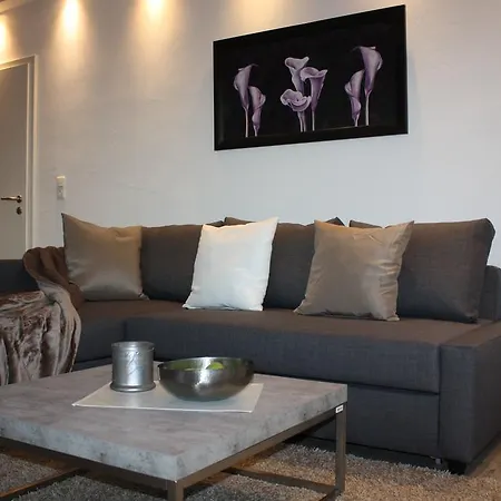 Schlossblick - 4 Sterne Sauna Pool Whirlpool Exklusiv * Braunfels