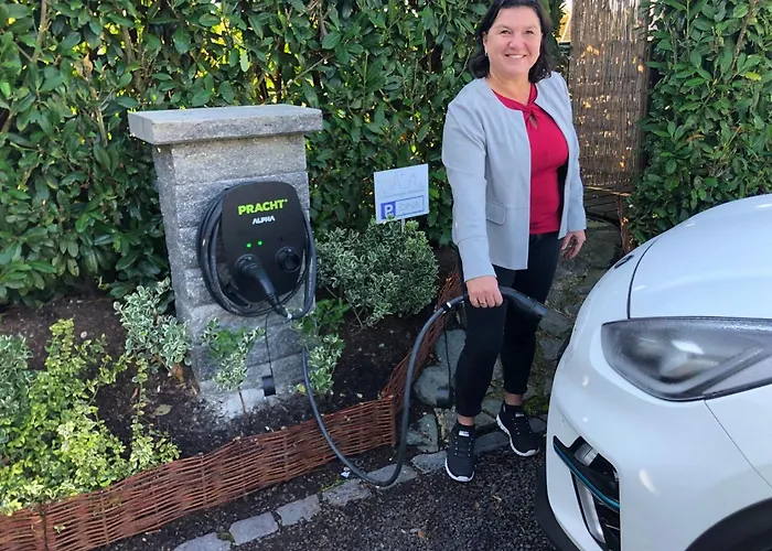 Schlossblick - 4 Sterne Sauna Pool Whirlpool Exklusiv *