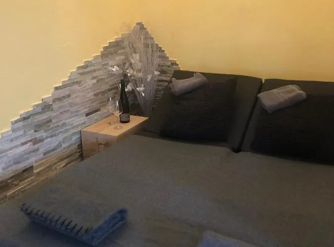 Schlossblick - 4 Sterne Sauna Pool Whirlpool Exklusiv Apartmán Braunfels