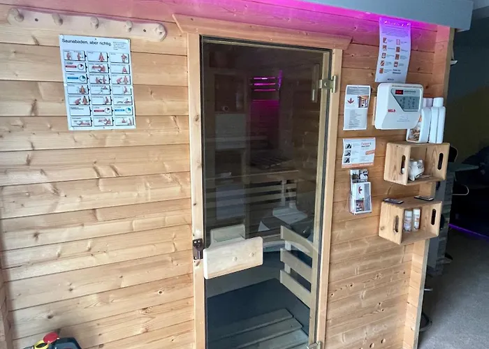 Schlossblick - 4 Sterne Sauna Pool Whirlpool Exklusiv Apartmán *