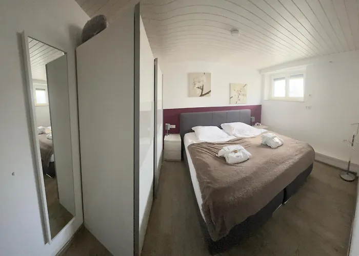 Schlossblick - 4 Sterne Sauna Pool Whirlpool Exklusiv Apartmán