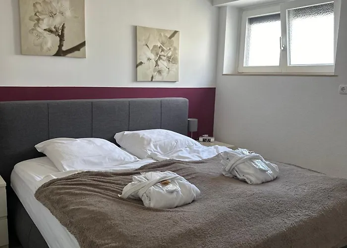 Schlossblick - 4 Sterne Sauna Pool Whirlpool Exklusiv Apartmán