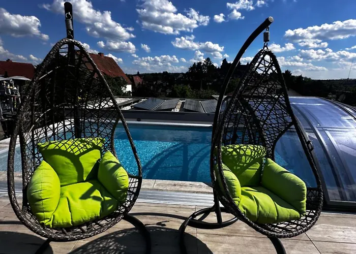 Schlossblick - 4 Sterne Sauna Pool Whirlpool Exklusiv Apartmán *