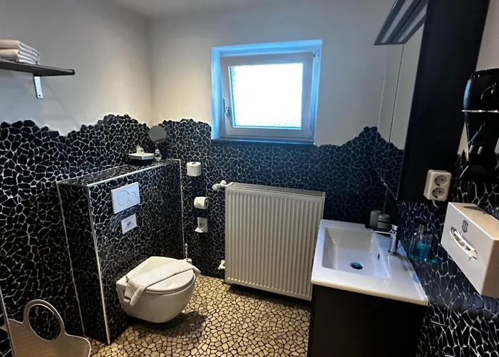 Schlossblick - 4 Sterne Sauna Pool Whirlpool Exklusiv