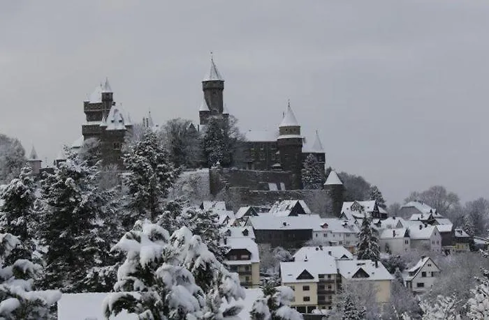 Schlossblick - 4 Sterne Sauna Pool Whirlpool Exklusiv Apartmán *