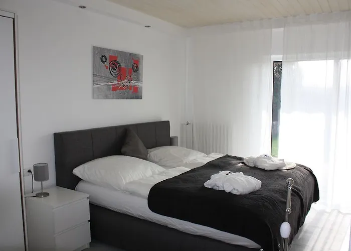 Apartmán Schlossblick - 4 Sterne Sauna Pool Whirlpool Exklusiv