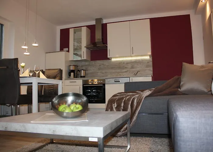 Schlossblick - 4 Sterne Sauna Pool Whirlpool Exklusiv * Braunfels